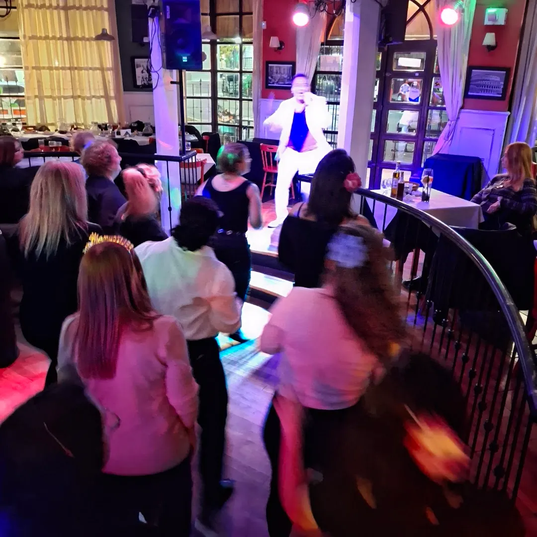 La pista llena en una noche de baile